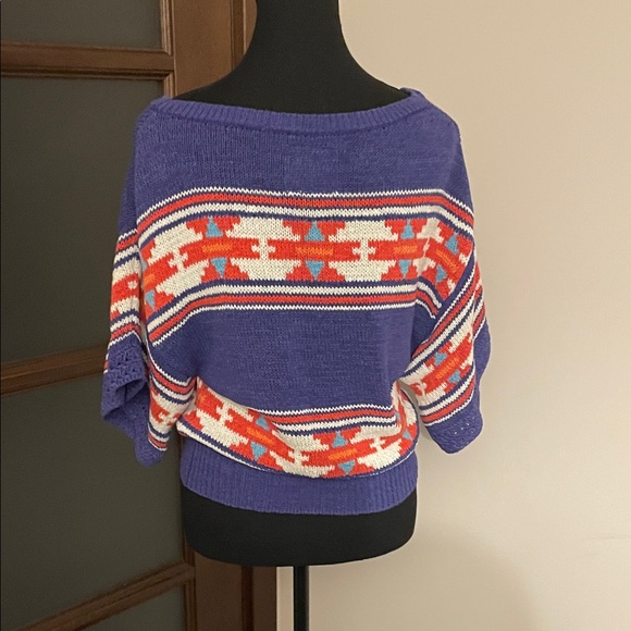 American Eagle Outfitters Purple and  Coral Patterned Sweater - Picture 3 of 9